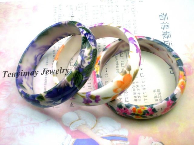 Los brazaletes impresos flor liberan los brazaletes plásticos de la venta al por mayor / para el regalo, promoción