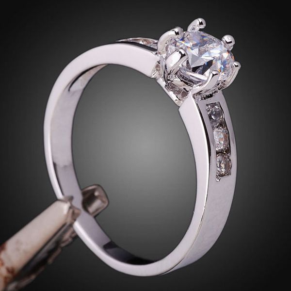 

Com Pedras laterais timejewel