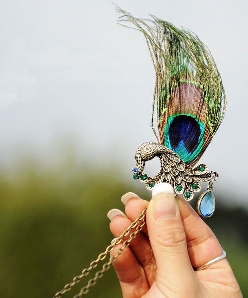 Colgante de diamantes de imitación de pavo real único Collar de plumas naturales / babero 50 par / lote