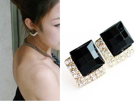 Mais popular Vintage Luxo Preto Brinco de Pedras Preciosas Elegante Simulado Diamante Ear Stud Mulheres 50 par