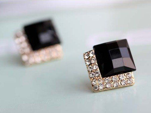 Pendiente más popular de lujo de la piedra preciosa del negro de la vendimia Pendiente del oído de diamante simulado elegante de la mujer 50pair