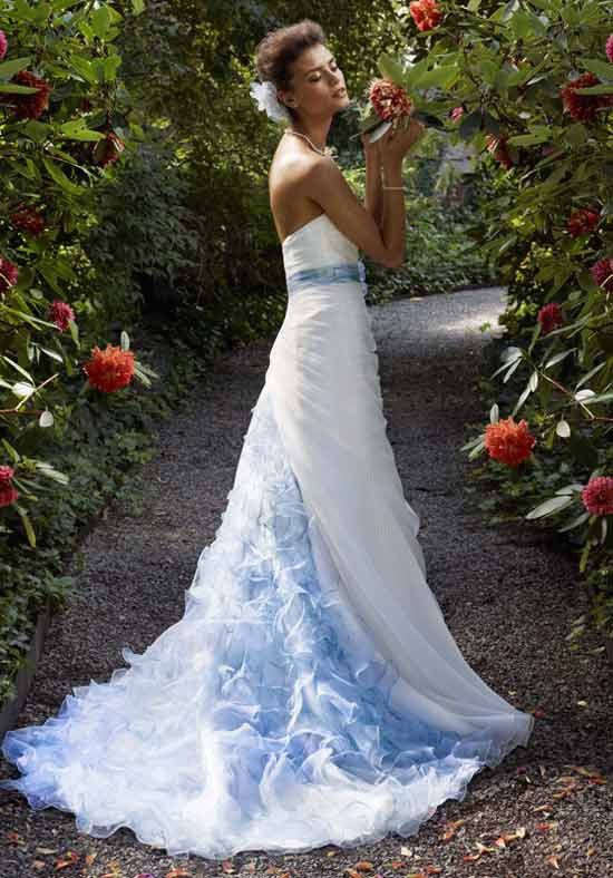 Designers White Blue Bridal Wedding Dresses Strapless Flouncing Vintage