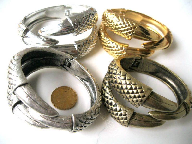 Neupreis !!! Charm Gold Armreifen Armbänder / Silber Armbänder mit Talon Form 1St