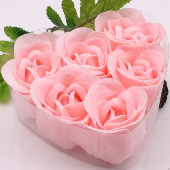 12 dozen 6 stks roze decoratieve roos bud bloemblaadje zeep bloem bruiloft gunst in hartvormige doos