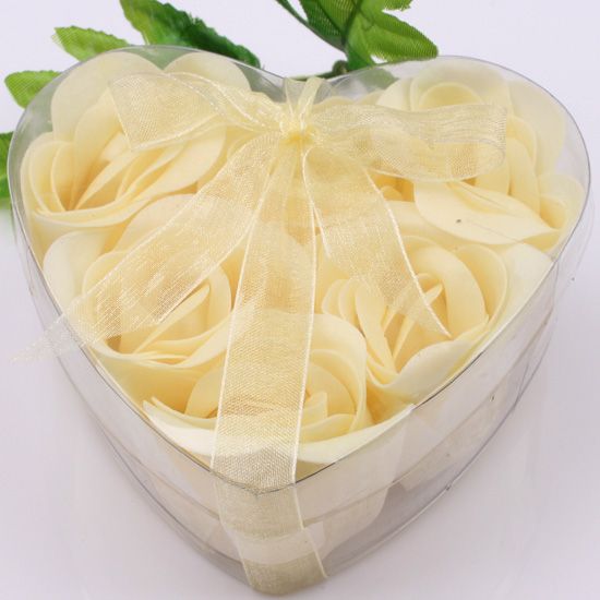 12箱紫色の装飾ローズバッドペタル石鹸の花in Heartshaped Box Wedding Favors6231121