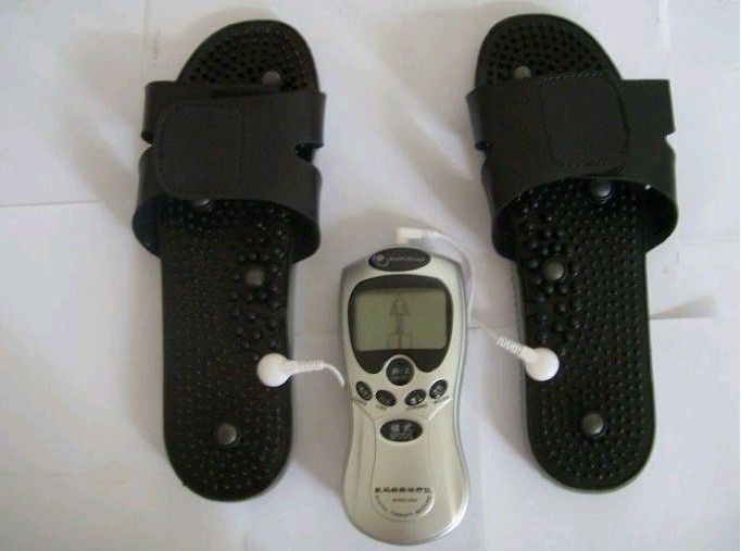 Magische Therapie-Slipper/Schuhe mit Tens-Akupunktur-Therapiegerät + Elektrodenpads, Fußmassage