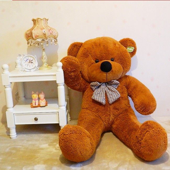 jumbo size teddy bear