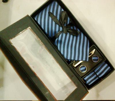 Luksusowy Korea Południowa Jedwabna krawat Zestaw Krawat Hanky ​​Cufflinks Neck Krawat + Hanky ​​+ Spinki do spineków + bar 10sets / lot # 1993