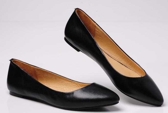 black flat pumps