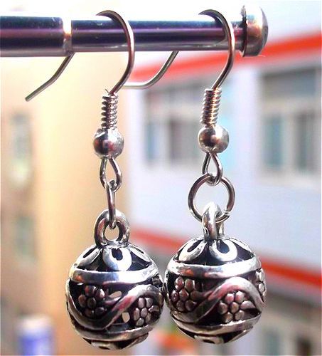 Vintage Hollowing Flowers Bead Tibetan Silver Earring Women's Brand New Best Selling xmas gifts 