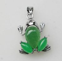 Wholesale charming green frog jade pendant free chain