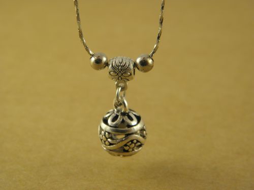 Nouveau fait à la main Vintage creux fleur perle pendentif tibétain argent collier Couple élégant 100 pcs/lot