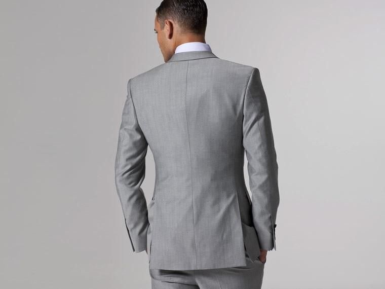 Top selling Light gray Two buttons Notch Lapel Groom Tuxedos Groomsmen Men Wedding Suits Prom Clothing Jacket+Pants+Vest+Tie BM:627