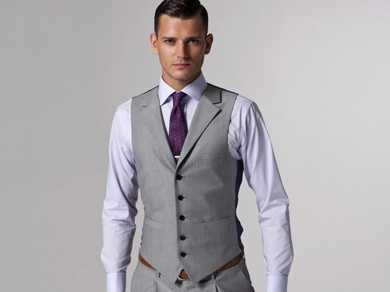 Top selling Light gray Two buttons Notch Lapel Groom Tuxedos Groomsmen Men Wedding Suits Prom Clothing Jacket+Pants+Vest+Tie BM:627