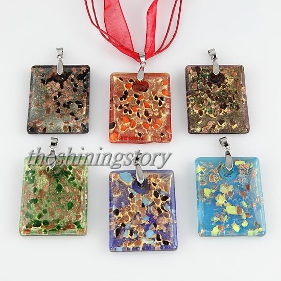 Bonitos colgantes de cristal de murano soplado de murano veneciano italiano con purpurina para collares, joyería hecha a mano, joyería de moda barata de China MUP101