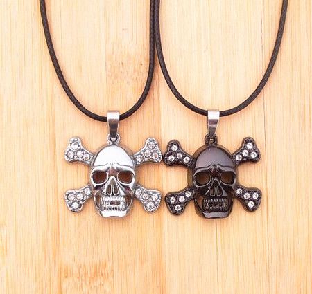 Vintage Leather Cord Titanium Rostfritt Stål Skull Hängsmycke Halsband Snygga Smycken Män Kvinnor20PC