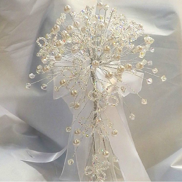 New Stunning! Top Quality Crystals And Pearls Handmade White Wedding Bouquets/Bridal Bouquets