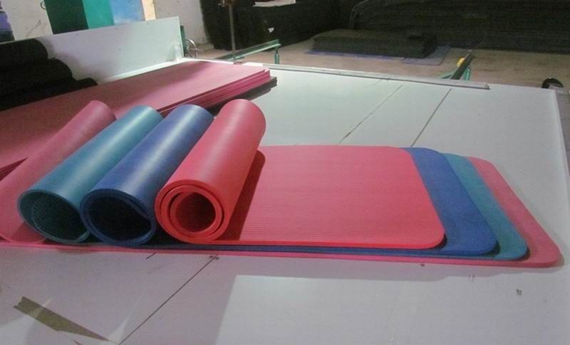 NBR 173x61x1cm Maty jogi ćwiczenia Przyjazdu do fitnessecofrilly Yoga MAT Multi Color EMS 7927710