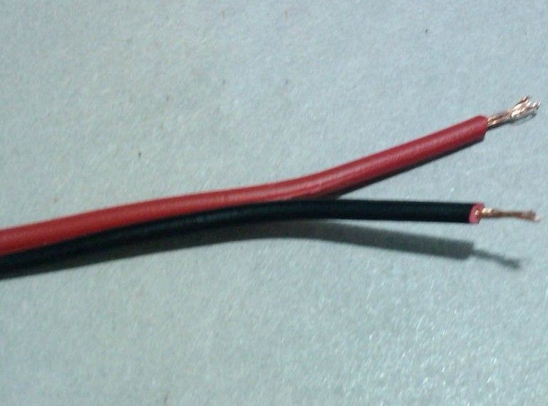 Kabel 2pin-kabel för enkelfärg 5050 3528 5630 3014 2835 LED-remsa, 600m / 600m lång, röd och svart tråd