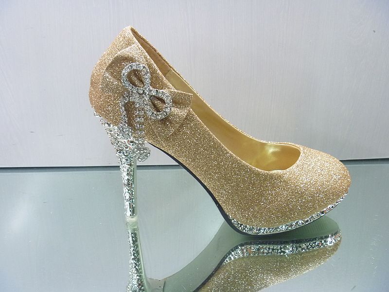 2012 Womens Gold Waterproof Diamond Bow Dazzling High