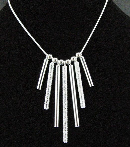 Kostenloser Versand mit Tracking -Nummer am besten heiß verkaufen Frauen zarte Geschenkschmuck 925 Silber 7 Strips Halskette