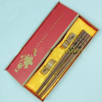 Smok Grawerowane Chopsticks Pudełko Ustawia Chiński Drewniany High End 2 Set / Pack (1Set = 2Pair)