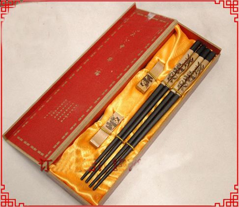 Cadeaux de luxe baguettes gravées Panda Design Box 2 ensembles / pack (1set = 2pair) Gratuit