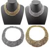 Prata Estilo Gargantilha Colar Bib New Vintage / metal do ouro Flor escavar Pieces mulheres