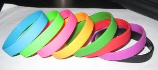 Hot New HOT Selling Direction Silicone Wristband Bracelet Mix Design Bracelets 411