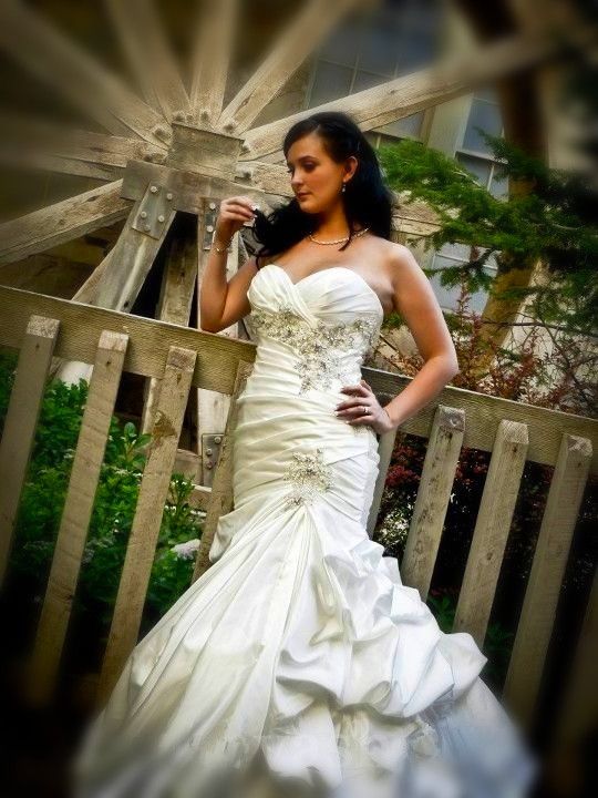 Elegant Mermaid Wedding Dresses With Beaded And Sweetheart Lace Up ...