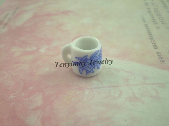 Tazas de cerámica en miniatura al por mayor forma de la taza de cerámica colgante accesorio de la joyería de cerámica