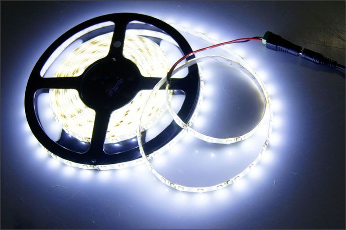 12 V, IP65, wasserdicht, 5 m, 300 LEDs, 3528 SMD, flexible LED-Lichtleiste, Weiß, 60 LEDs/m + Netzteil