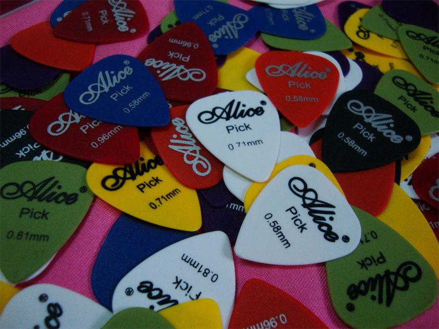 2019 Wholesale Frosted ABS Guitar Picks 0.58mm To 0.96m Thickness