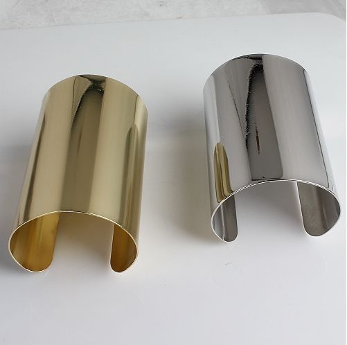 wide cuff