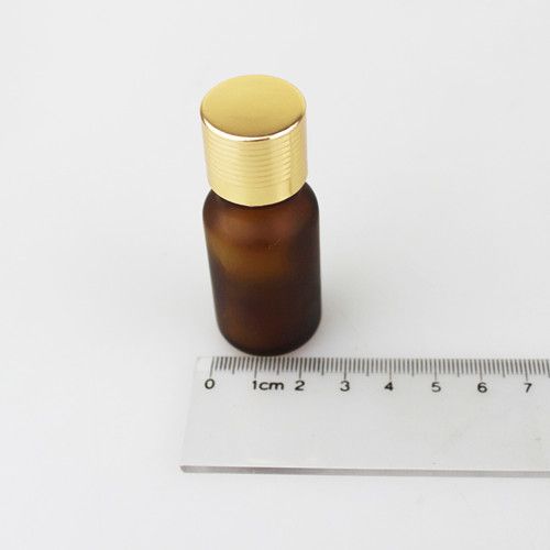 50 Unids / lote Botella de vidrio de ámbar Botellas de aceite esencial Botella de perfume 27 g 10 ml