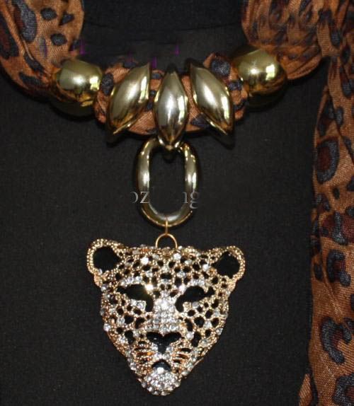 mélanger 15pcs * léopard tête pendentif écharpe léopard bijoux colliers écharpe cristal bijoux écharpes
