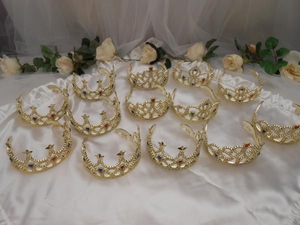 tiara favors