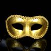 Na venda máscaras do partido Metade do rosto Veneziano máscara do disfarce do desenho da mão máscaras de Halloween Natal casamento presente da festa de muitas cores