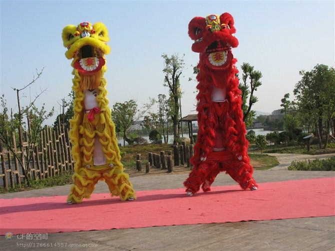 Wollen leeuwendans mascotte kostuum zuidelijke stijl bamboe weven hoofd bont viering feestoutfit