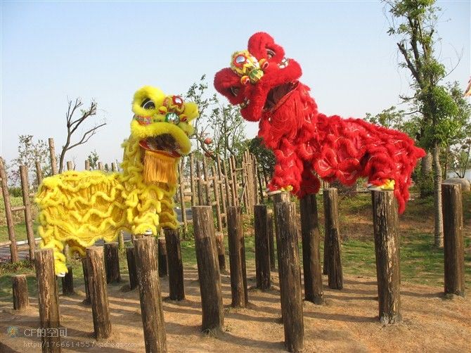 Wollen leeuwendans mascotte kostuum zuidelijke stijl bamboe weven hoofd bont viering feestoutfit