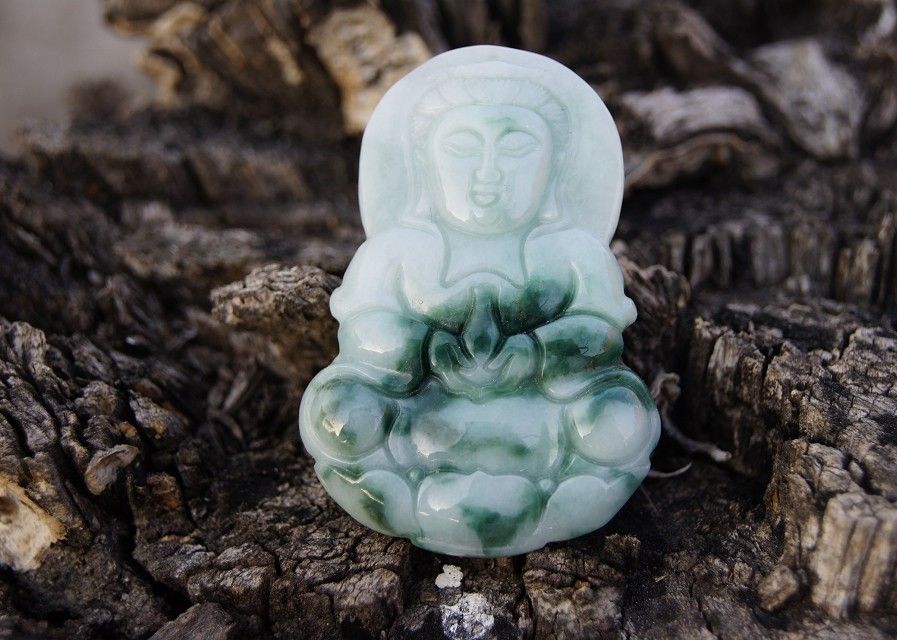 Chinese oude Chinese gesneden natuurlijke jade guanyin bodhisattva, amulet, ketting hanger.