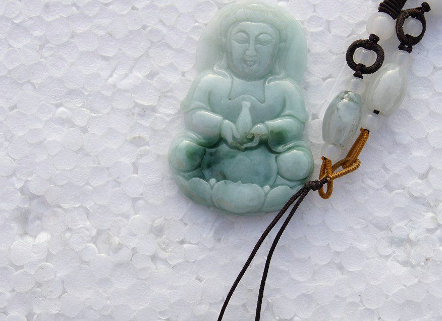 Kinesisk gammal kinesisk snidad naturlig Jade Guanyin Bodhisattva, Amulet, Halsband Hängsmycke.