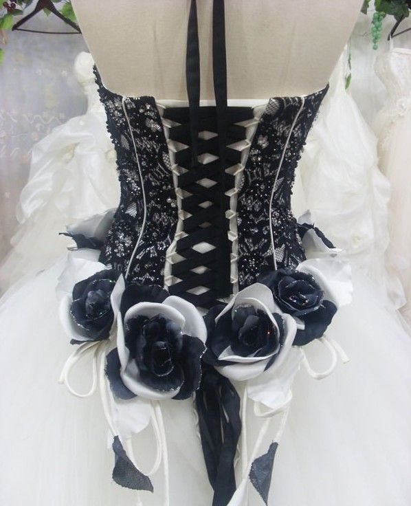 Skräddarsydd vit och svart spetsblommor dekoration tyllboll klänning lång klänning för prom formell klänning9408332