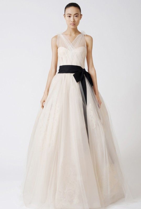 A Line V Neck Tulle Black Belt Sash Custom White/Ivory Wedding Bridal Ball Dresses Gowns From