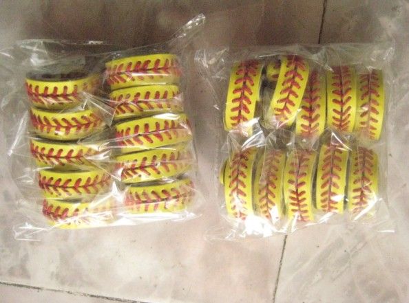 2018 년경 소프트볼 hotsale 시즌 미국 hotsale 스타일 빨간색 스티치 노란색 소프트볼 가죽 headbands