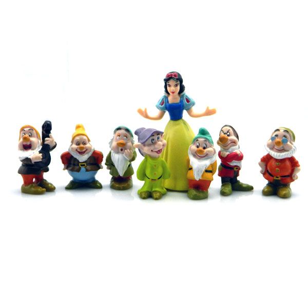 snow white and the seven dwarfs house toy