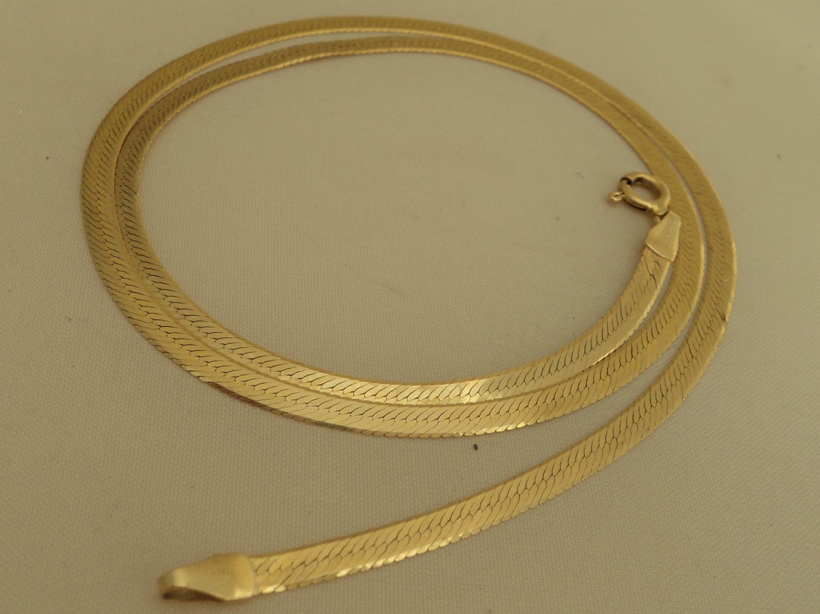 Chains Dropshipping Wholesaler Xcng88 Sells Wholesale Vintage 14k 585 Yellow Gold Herringbone Necklace 4mm 18 4 4 Grams Italy Signed Dhgate Com