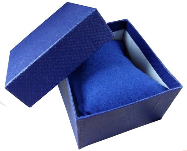 Lage prijs 8 * 8.5 * 5.5cm fluwelen kussen armbanden doos horloge box cadeau sieraden doos ketting doos 