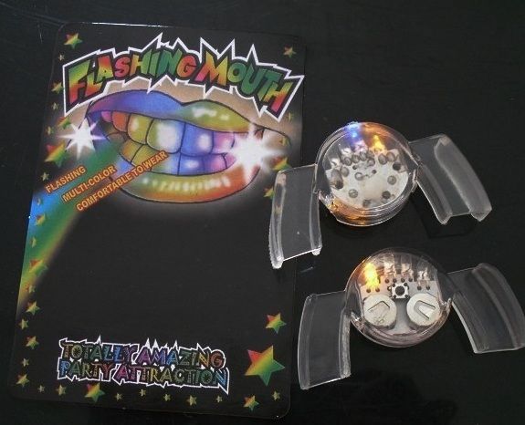 LIGHT UP LED FLASHING MOUTH PIECE MULTI COLOR RAVE PARTY FAVORS GLOW BLINK