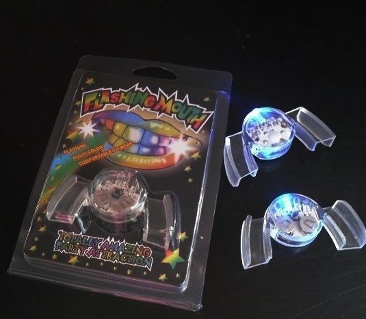 LIGHT UP LED FLASHING MOUTH PIECE MULTI COLOR RAVE PARTY FAVORS GLOW BLINK